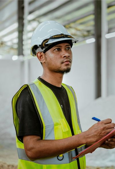 Ouvrière du bâtiment 2