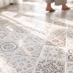 carreaux-modernes-lumiere-pieds-flous