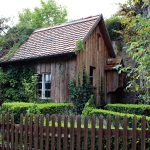 Réussir la construction d'un abri de jardin en bois : conseils pratiques
